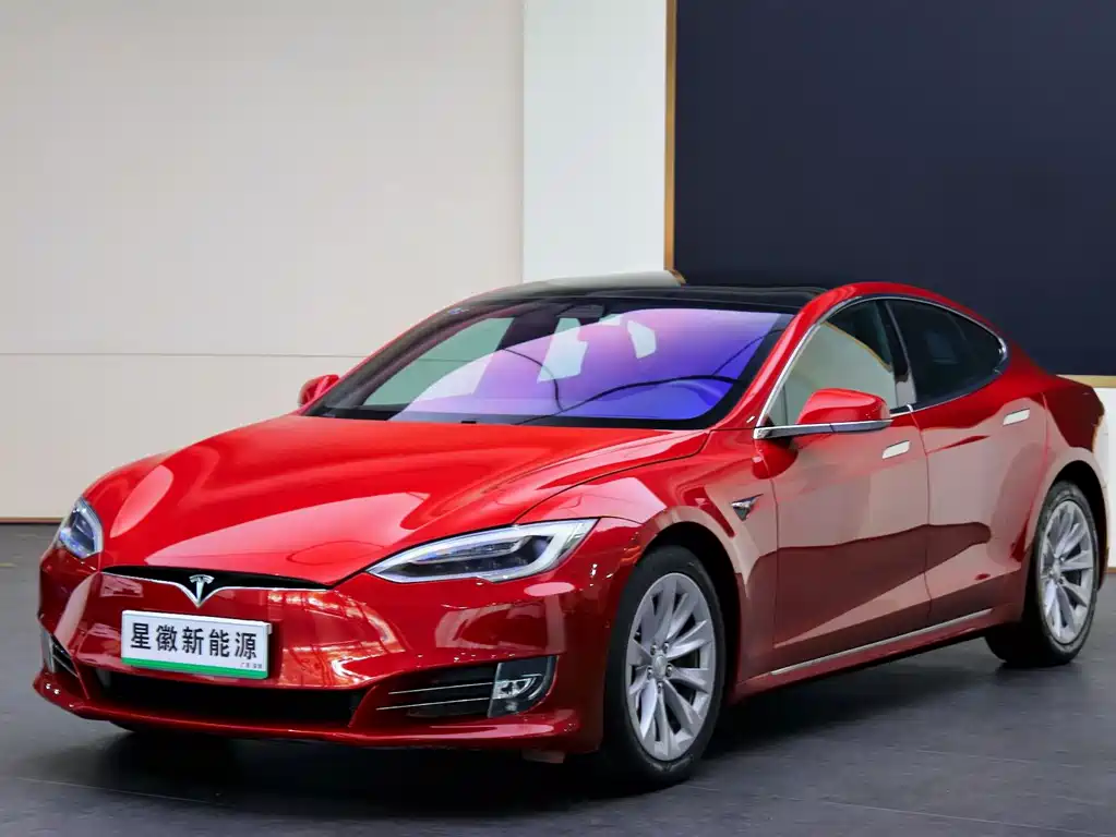 Tesla Model S 2017 — фото 1