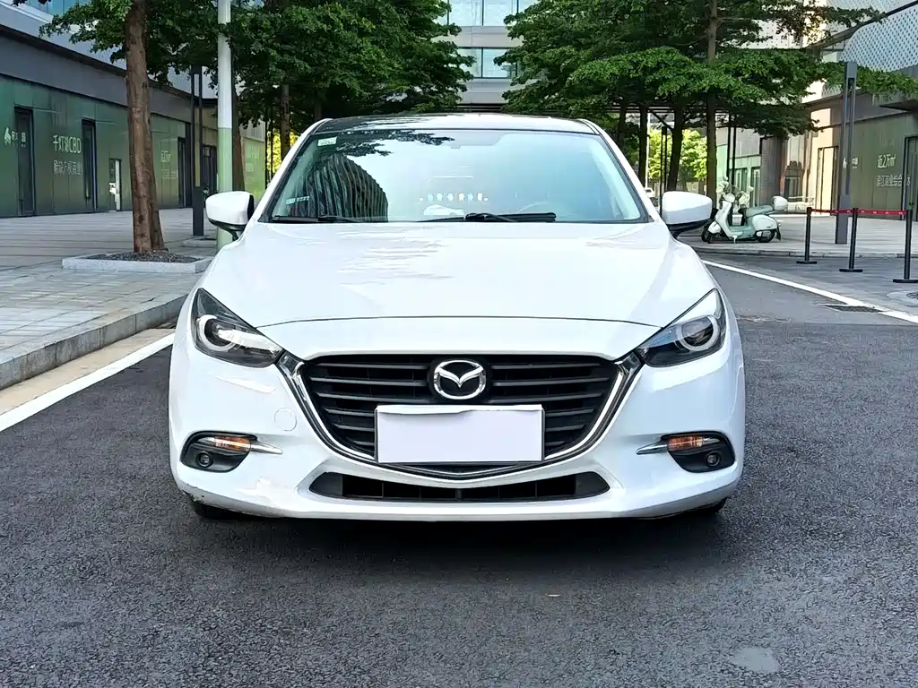 Mazda 3 Axela 2018 — фото 2