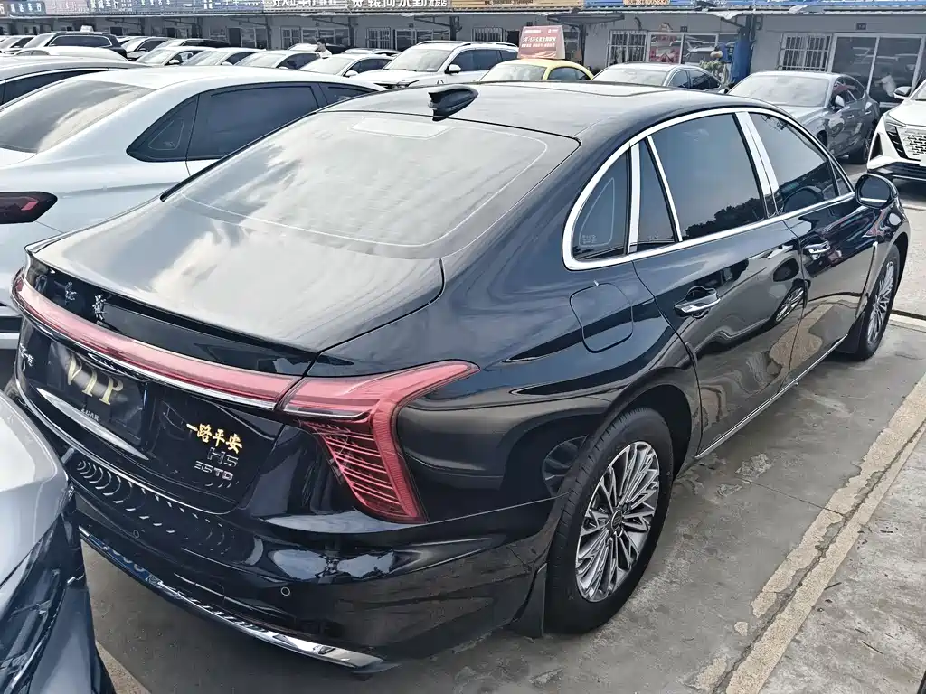 Hongqi H5 2025 — фото 15