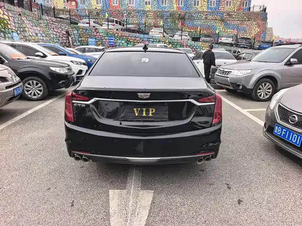 Cadillac CT6 2022