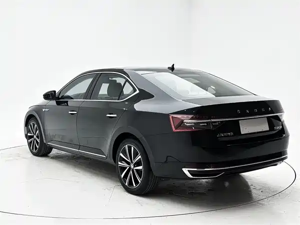 Skoda Superb 2023