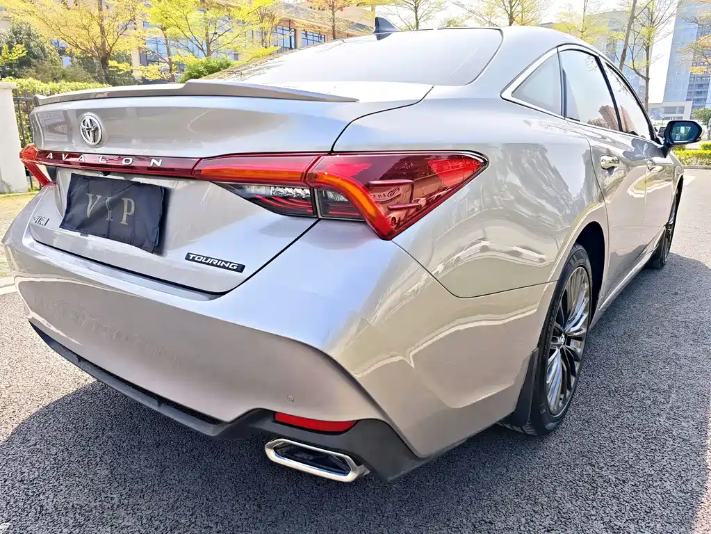 Toyota Avalon 2019 — фото 8