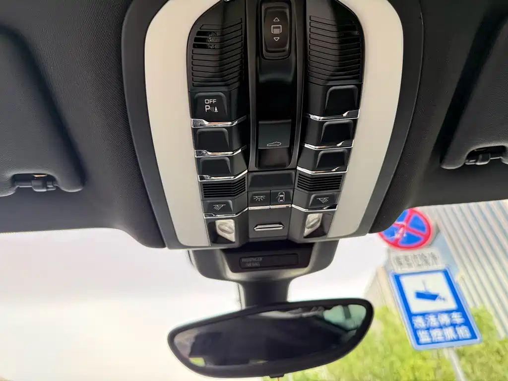 Porsche Macan 2015 — фото 13