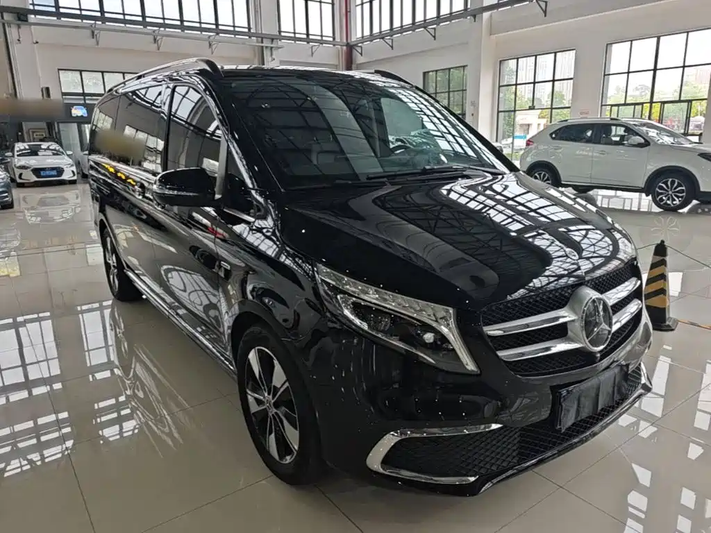 Mercedes-Benz V-Class 2022 — фото 4