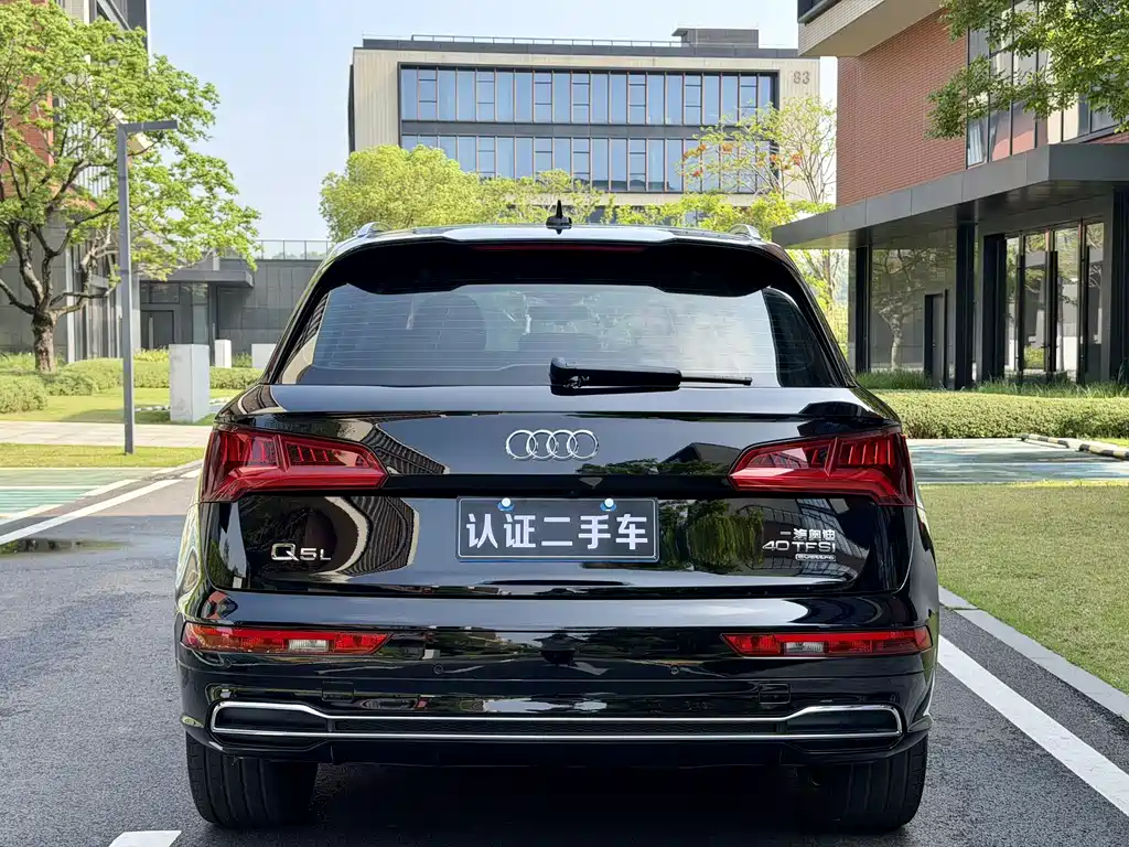 Audi Q5L 2020 — фото 3