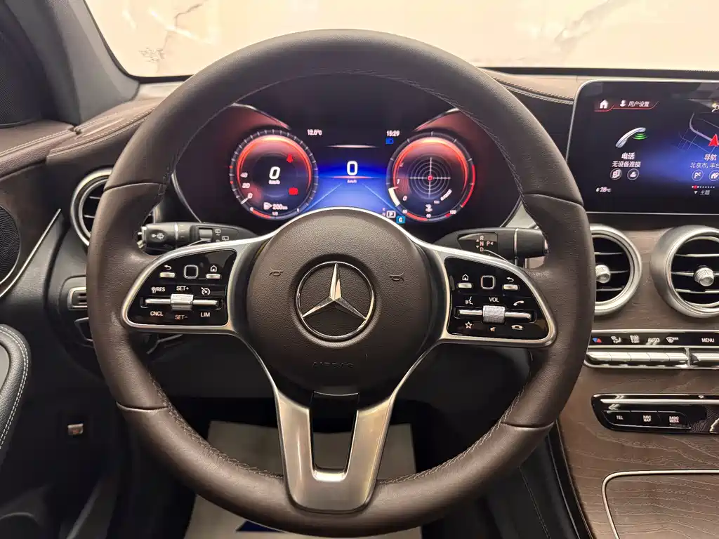 Mercedes-Benz GLC 2020 — фото 12