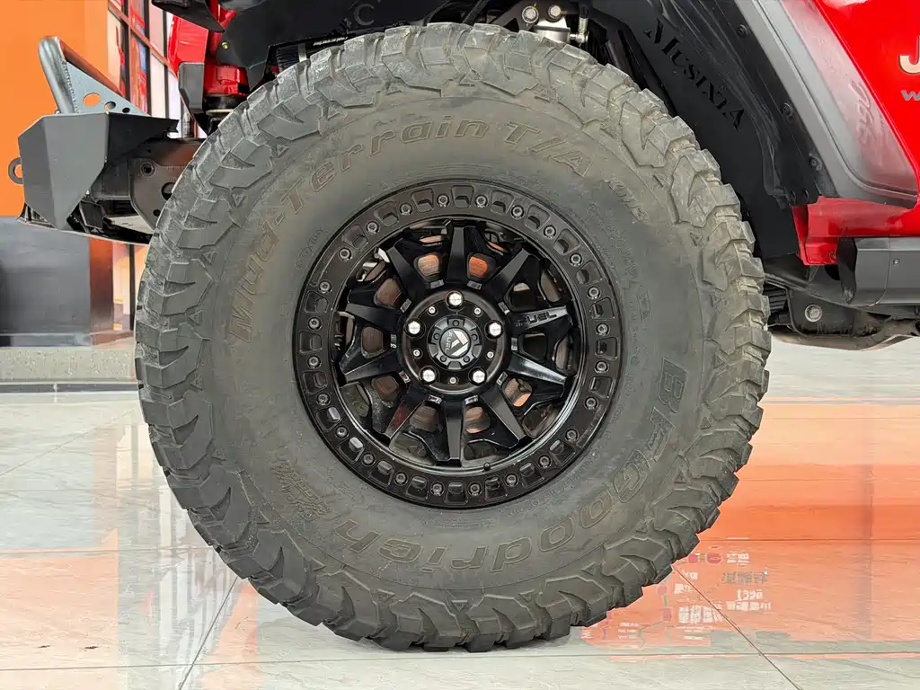 Jeep Wrangler 2020 — фото 19
