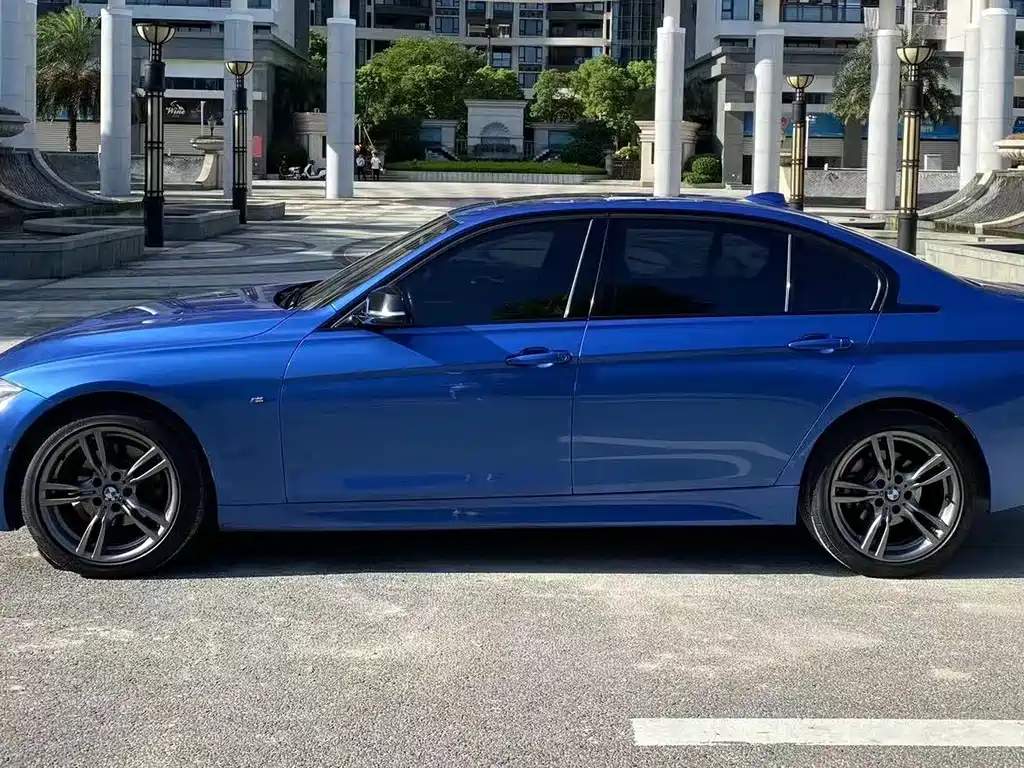 BMW 3 Series 2018 — фото 3