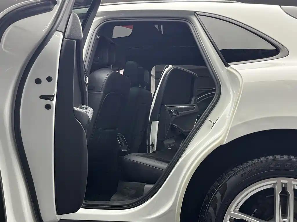 Porsche Macan 2016 — фото 9