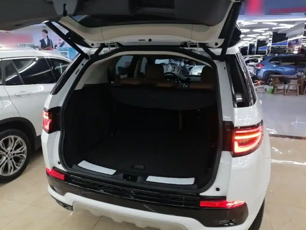 Land Rover Discovery Sport 2025 — фото 19