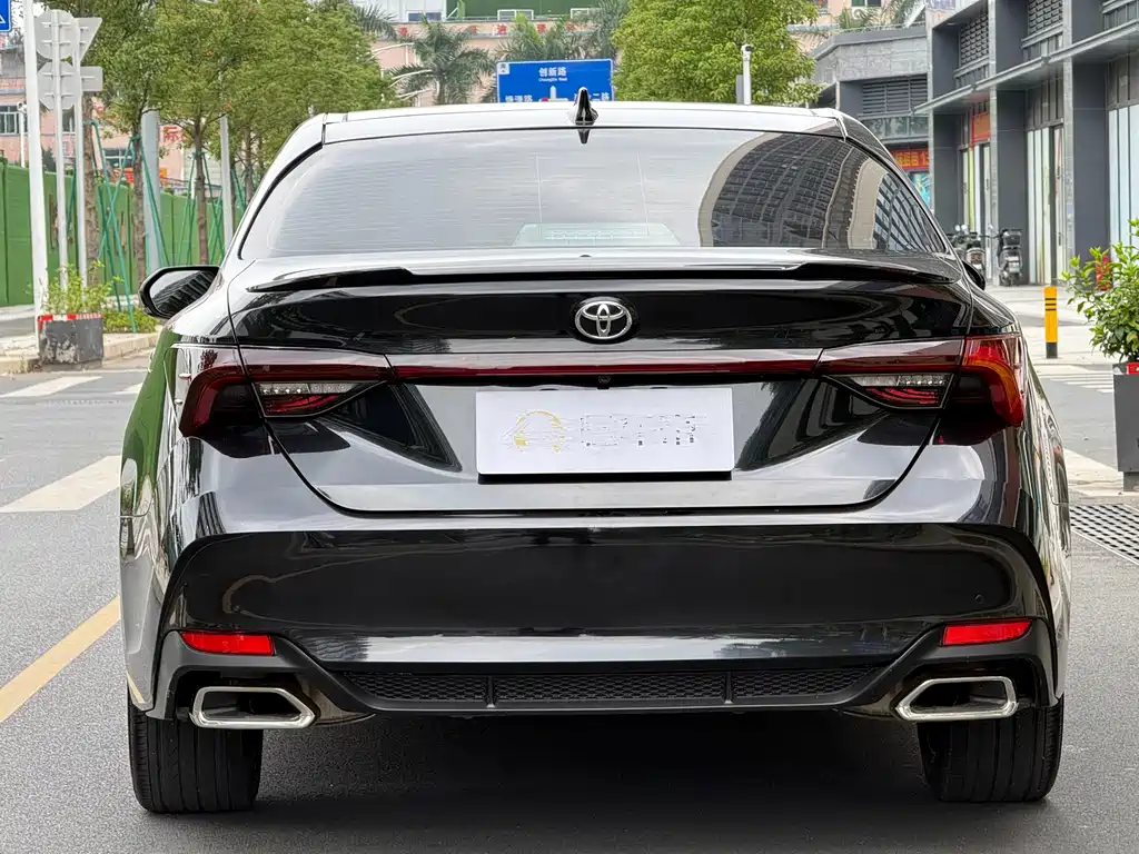 Toyota Avalon 2023 — фото 19