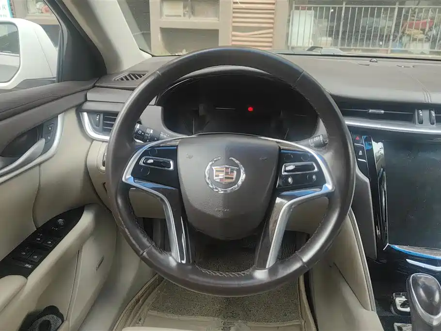 Cadillac XTS 2015 — фото 15
