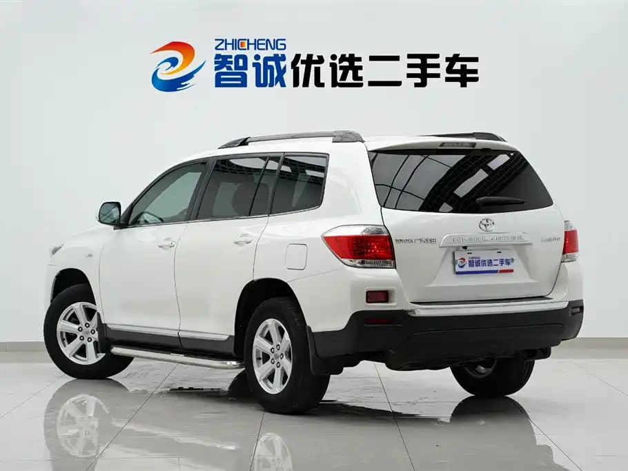 Toyota Highlander 2014 — фото 36