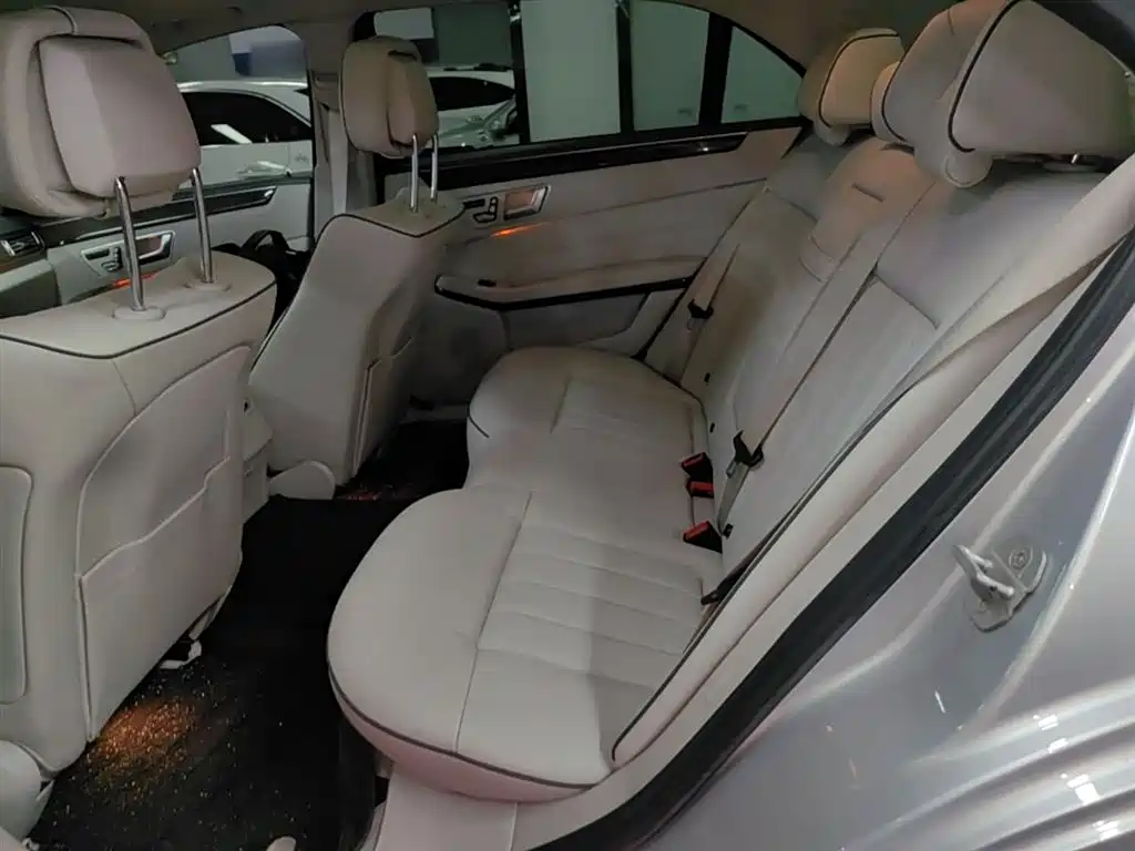 Mercedes-Benz E-Class 2014 — фото 17