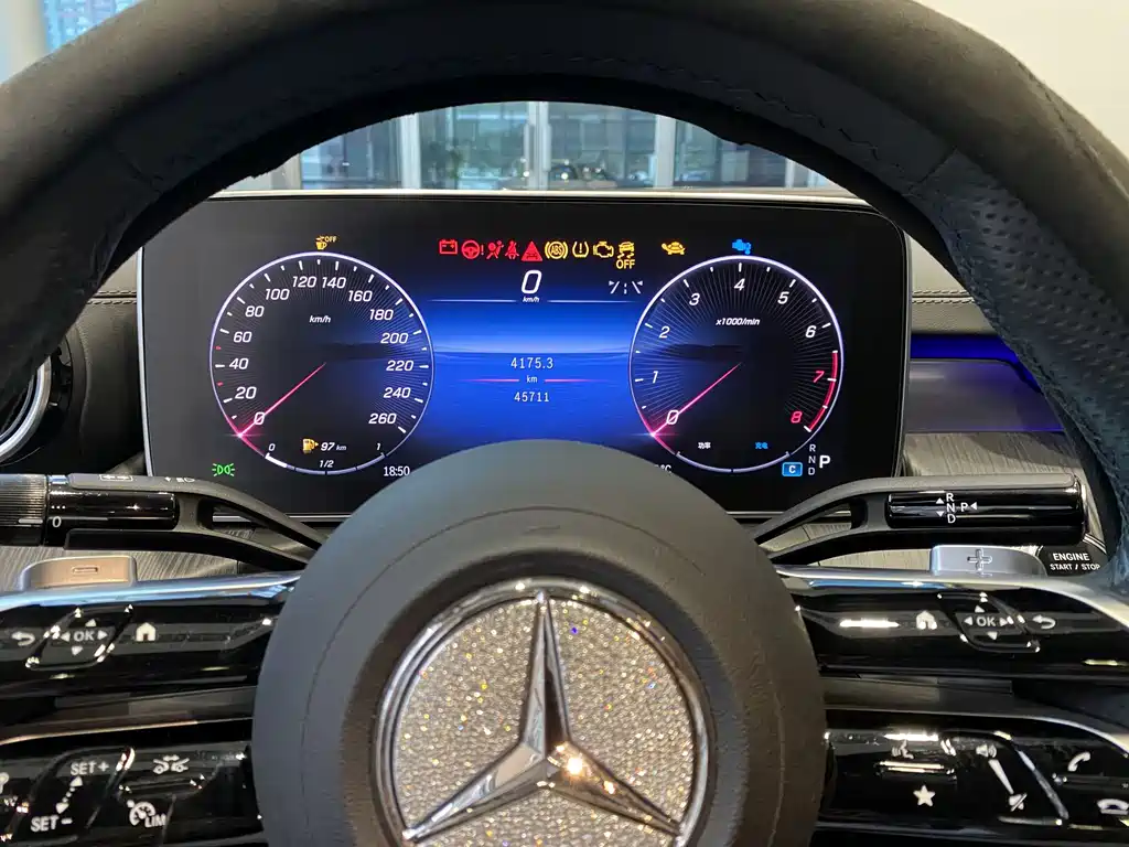 Mercedes-Benz C-Class 2024