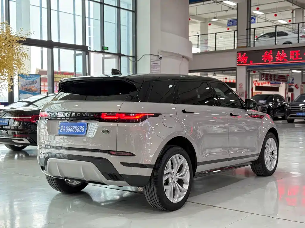 Land Rover Evoque 2022 — фото 6