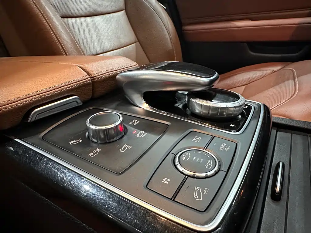 Mercedes-Benz GLS 2017 — фото 13