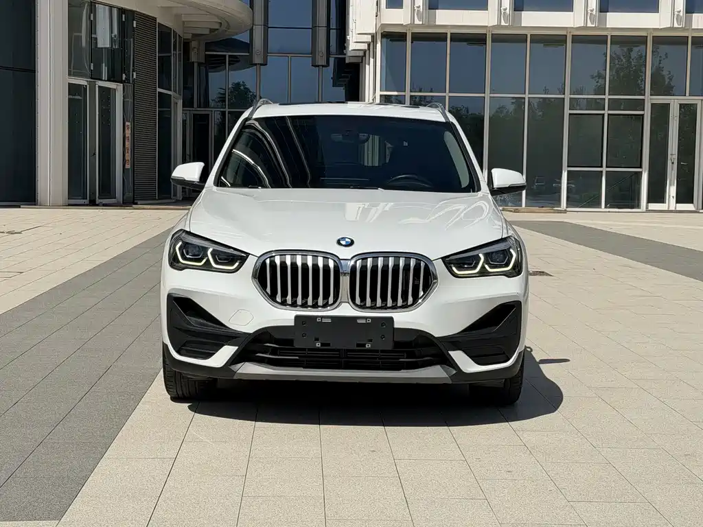 BMW X1 2022 — фото 2