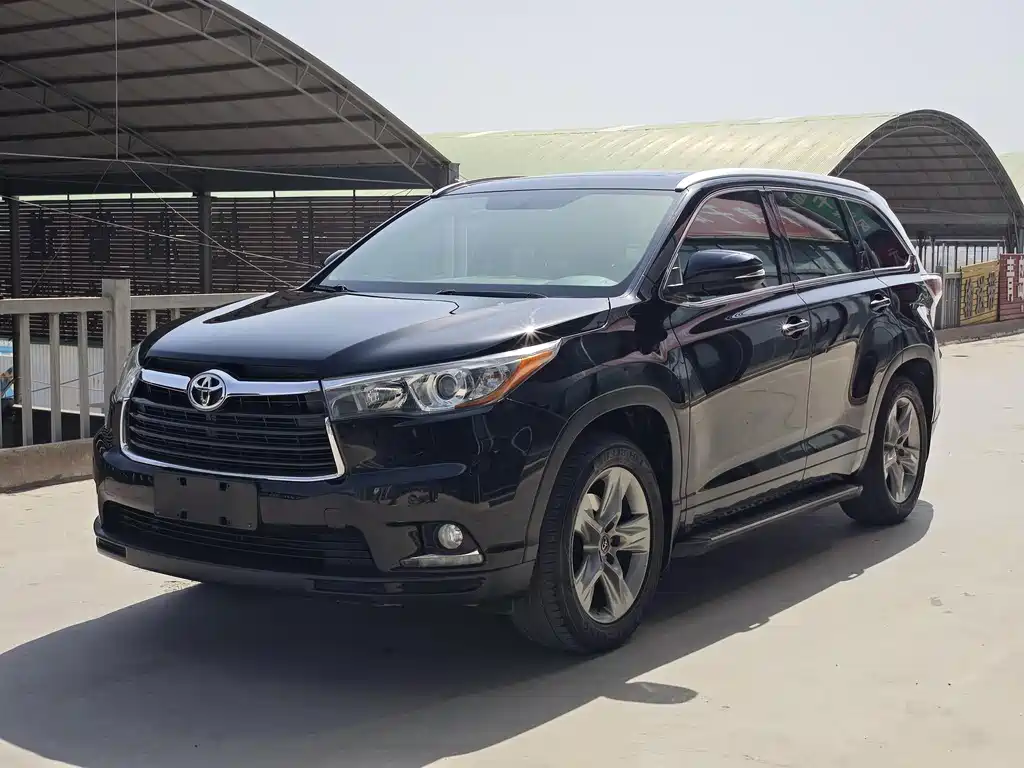 Toyota Highlander 2017 — фото 1