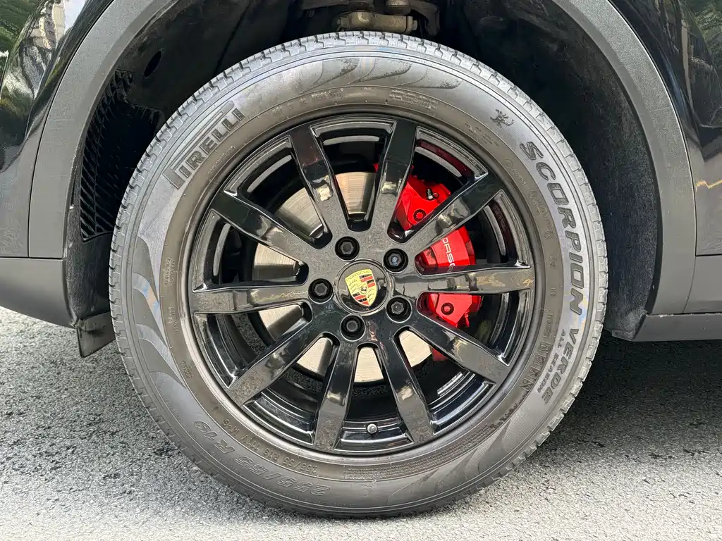 Porsche Cayenne 2020 — фото 14