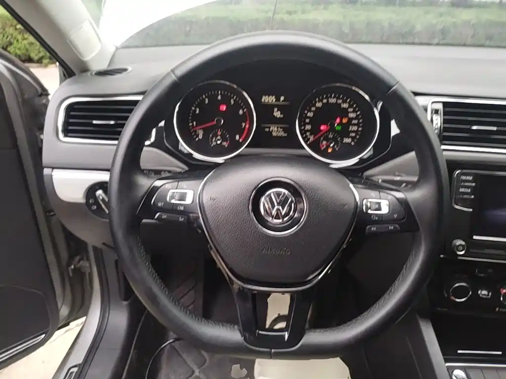 Volkswagen Sagitar 2017 — фото 11