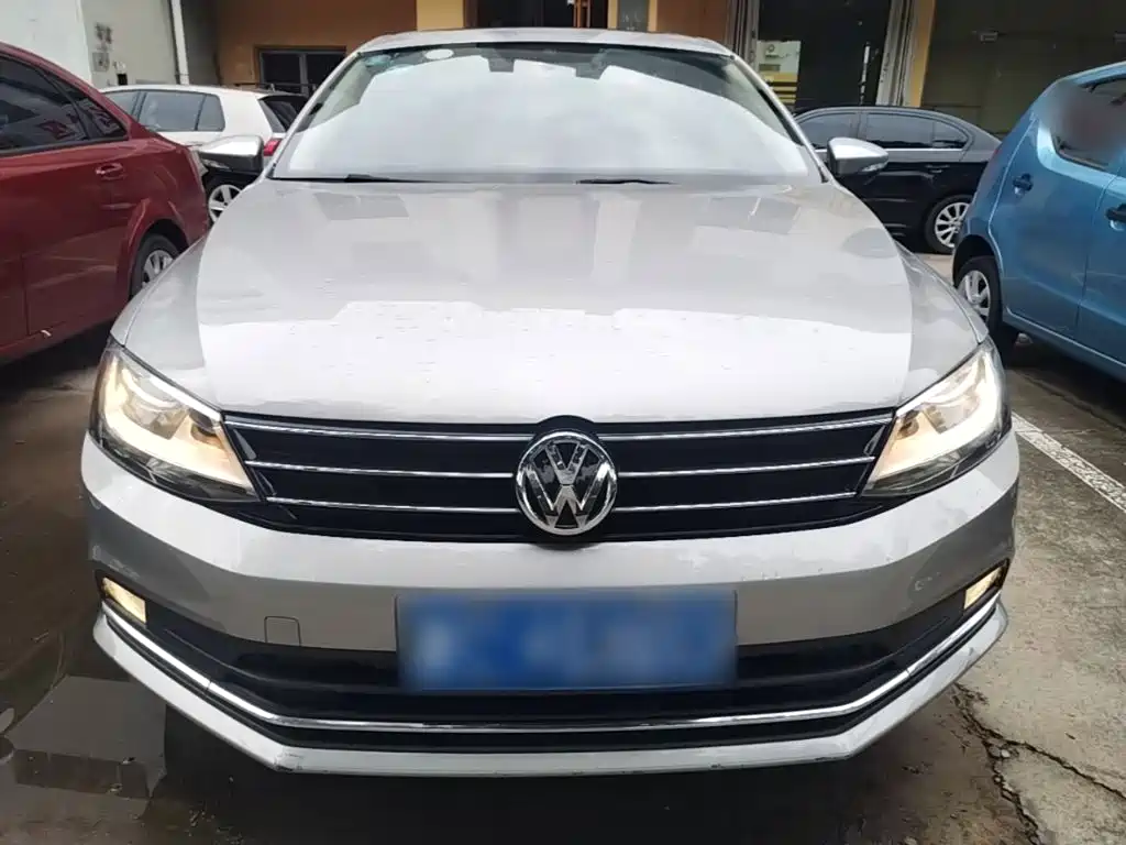 Volkswagen Sagitar 2017