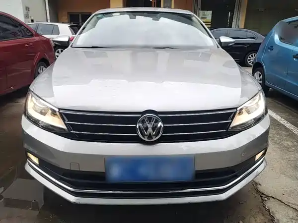 Volkswagen Sagitar 2017