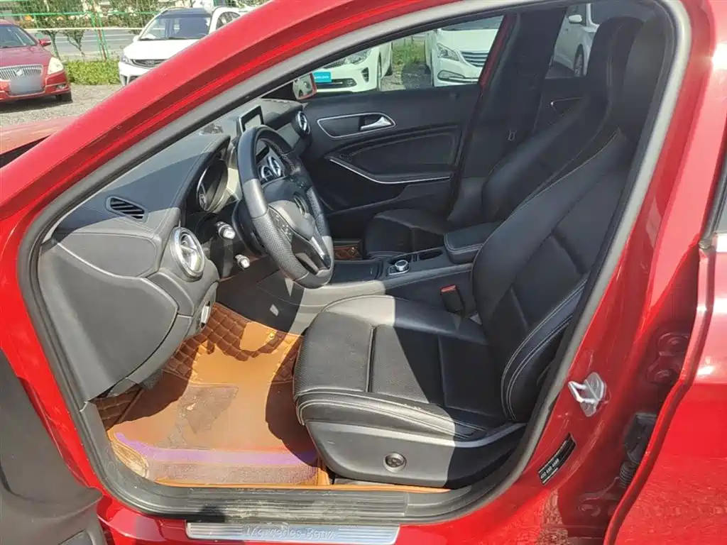 Mercedes-Benz GLA 2016 — фото 15