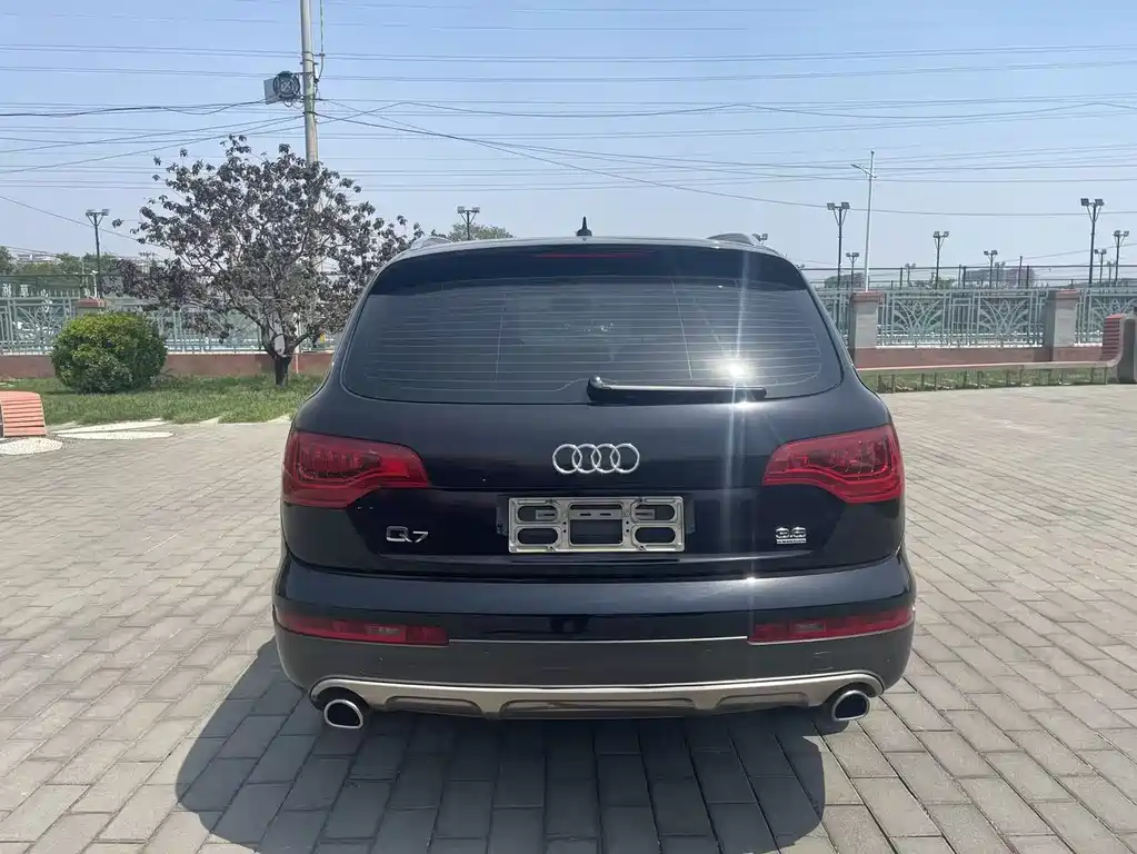 Audi Q7 2010 — фото 7