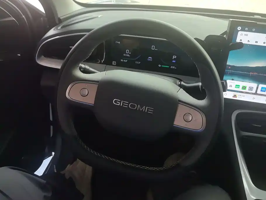 Geely Galaxy Starwish 2025 — фото 15