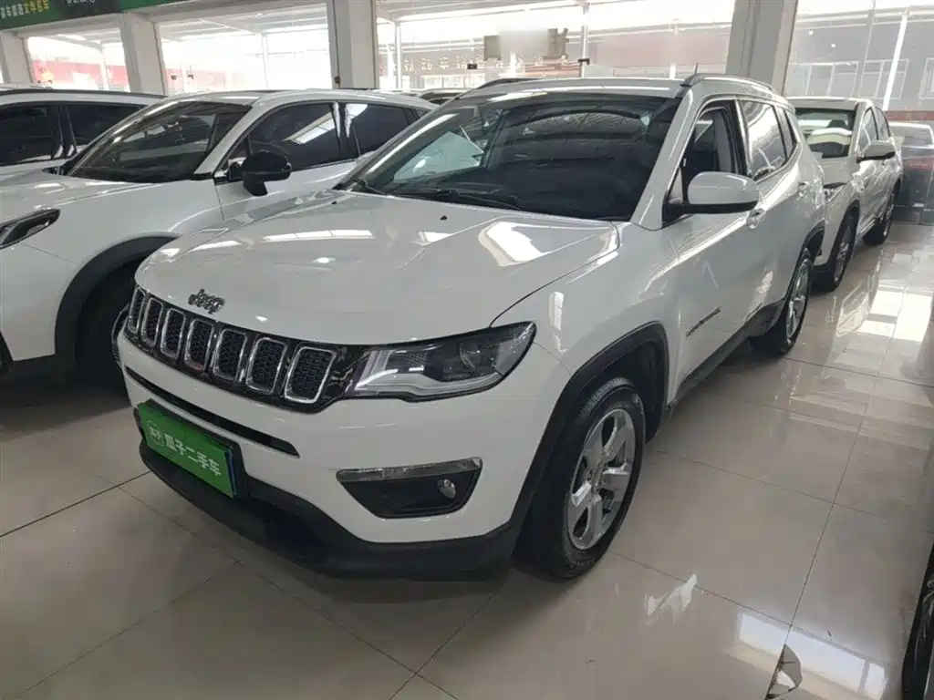 Jeep Compass 2018 — фото 2