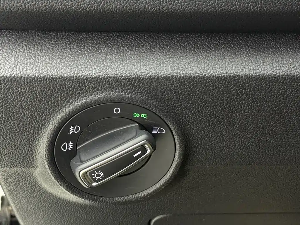 Volkswagen T-Roc 2021 — фото 21