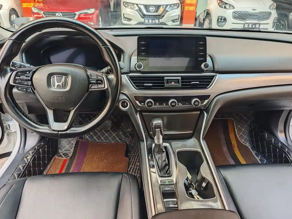 Honda Accord 2020 — фото 13