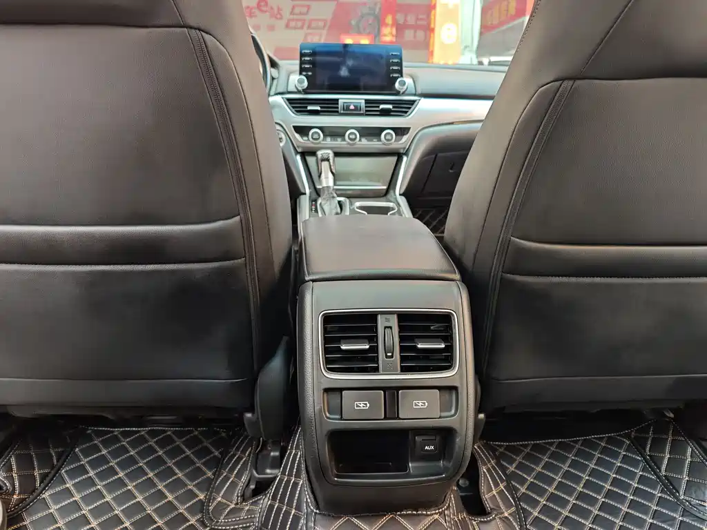 Honda Accord 2020 — фото 16