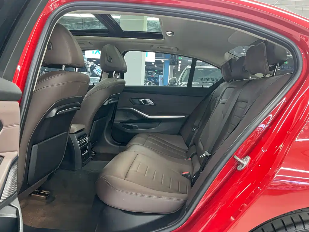BMW 3 Series 2021