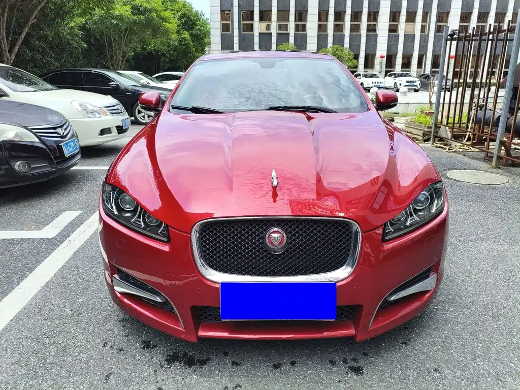 Jaguar XF 2014 — фото 2