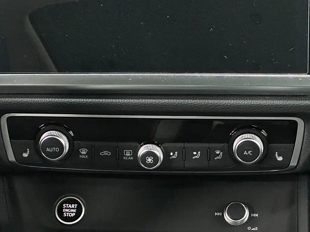 Audi Q3 2023 — фото 17