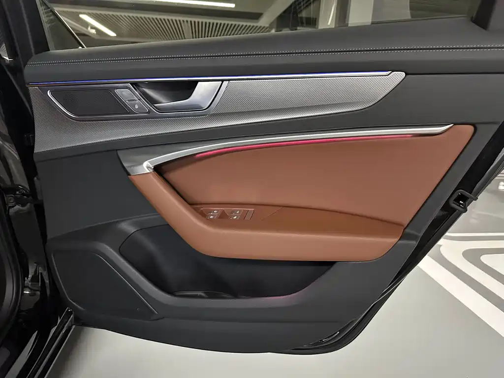 Audi A6L 2025 — фото 12