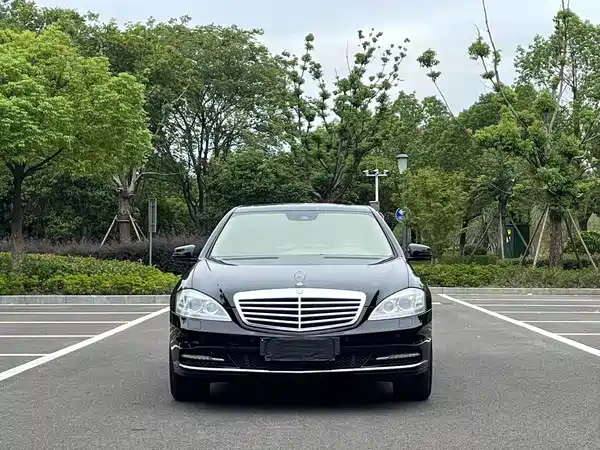 Mercedes-Benz S-Class 2012