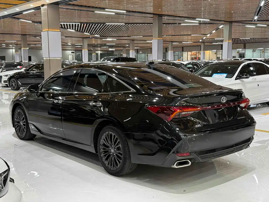 Toyota Avalon 2019 — фото 6