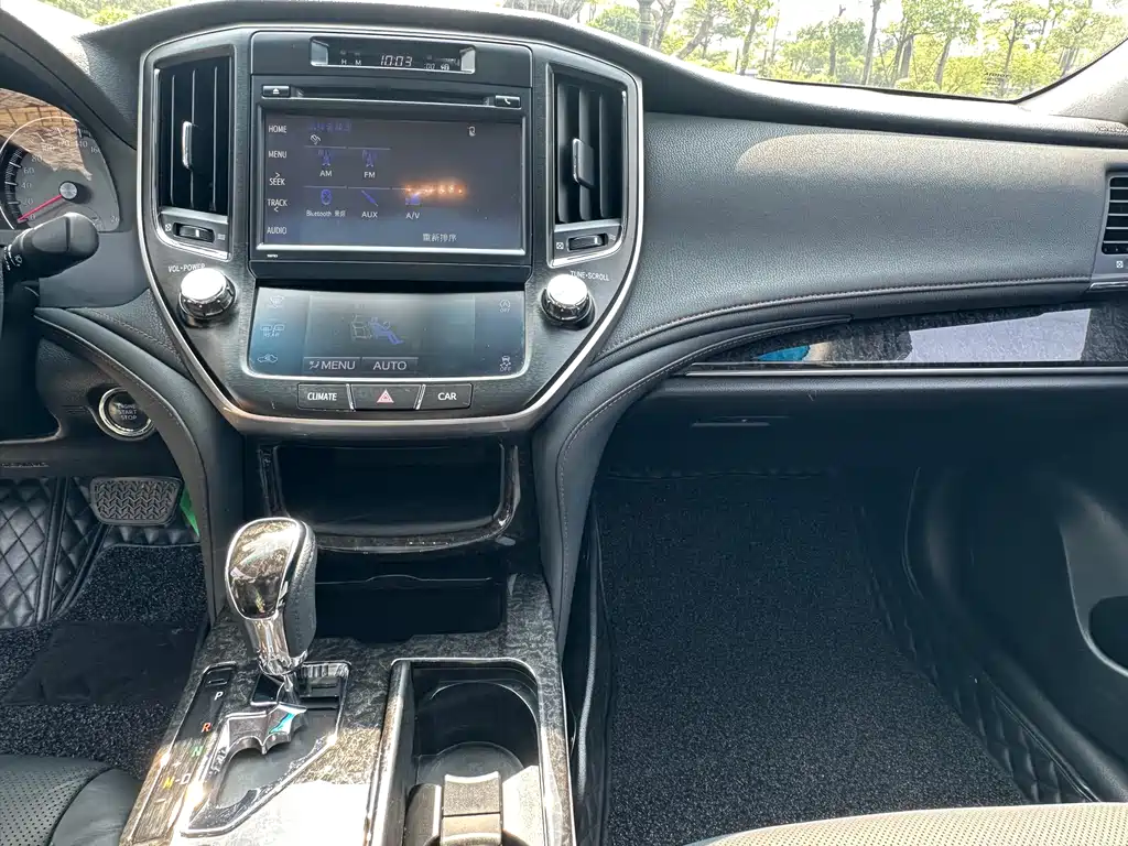 Toyota Crown 2019 — фото 11
