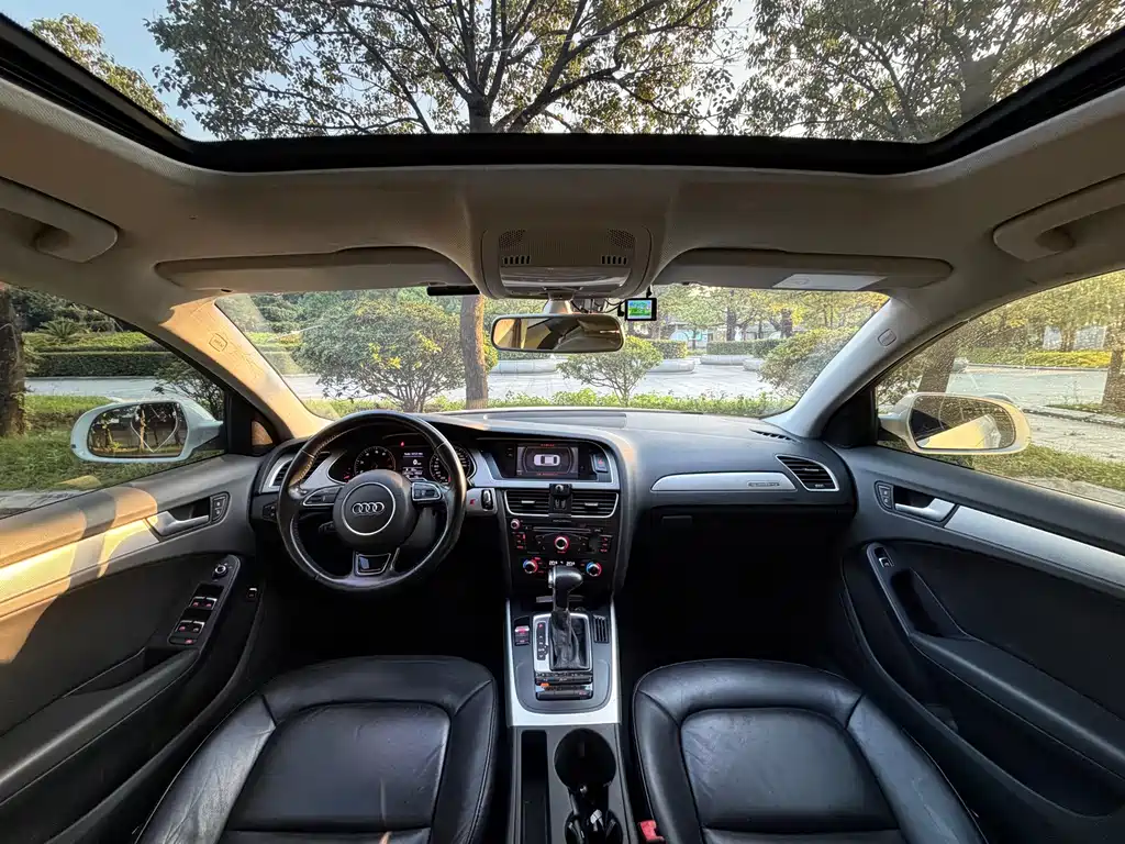 Audi A4L 2015