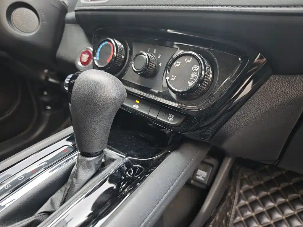 Honda Vezel 2016 — фото 17