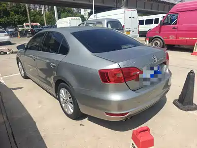 Volkswagen Sagitar 2015