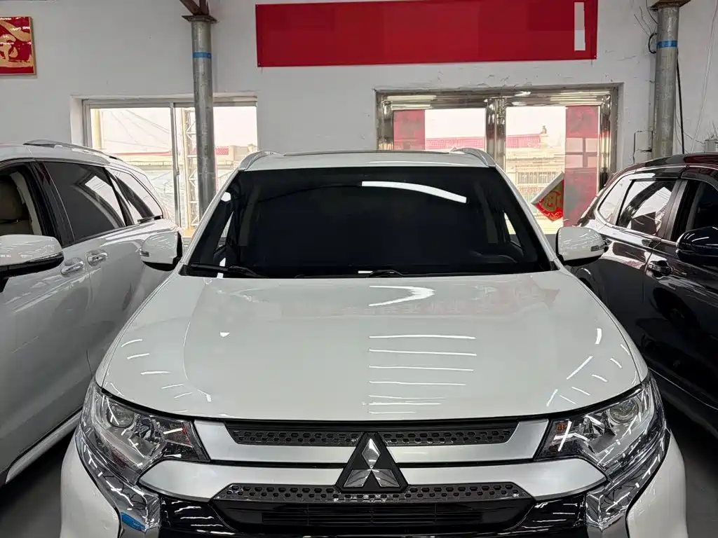 Mitsubishi Outlander 2021