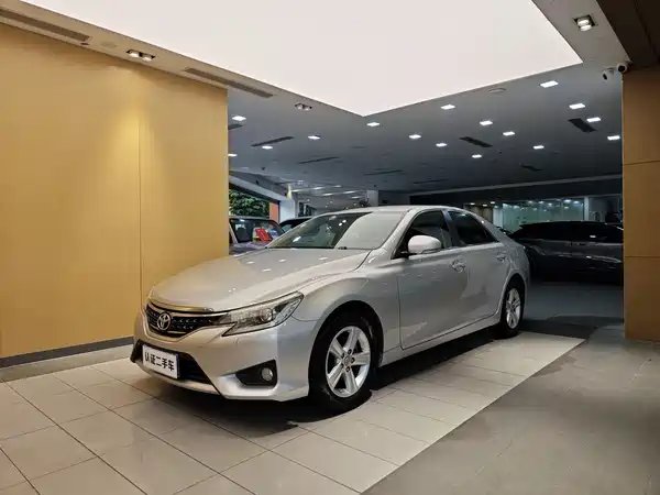 Toyota Reiz 2013