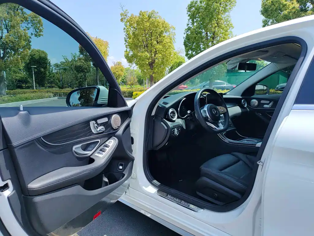 Mercedes-Benz C-Class 2020 — фото 9
