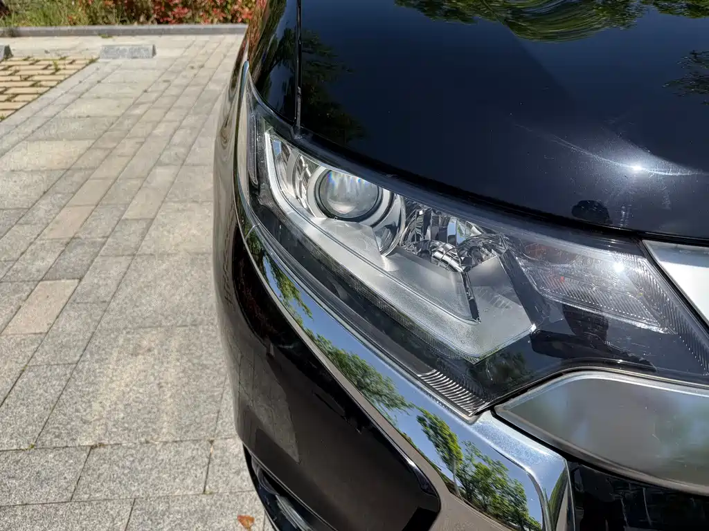 Mitsubishi Outlander 2021 — фото 20