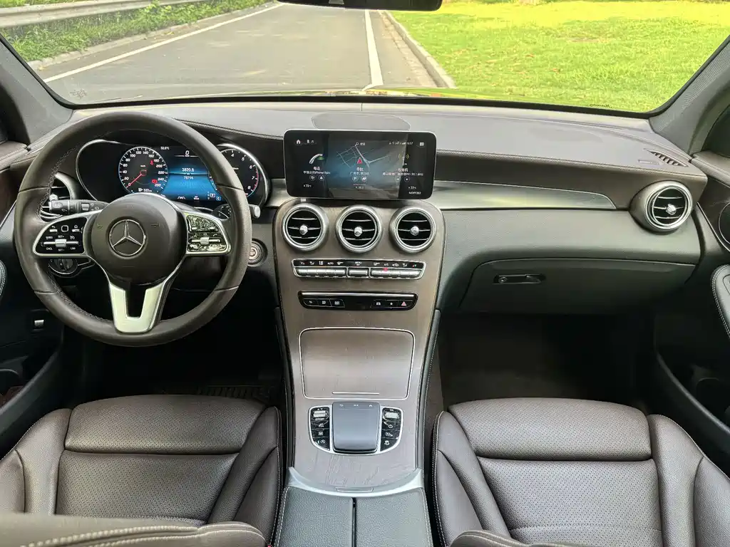 Mercedes-Benz GLC 2020 — фото 11