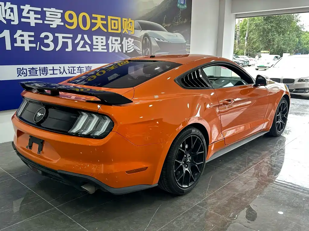 Ford Mustang 2020 — фото 3